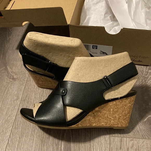 NIB Clarks Margee Eve Black Leather Slingback Cork Wedge 7 1/2W - Picture 1 of 15